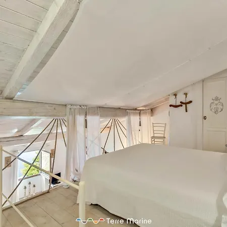 Holiday home Il Mare Sospeso, Terremarine *